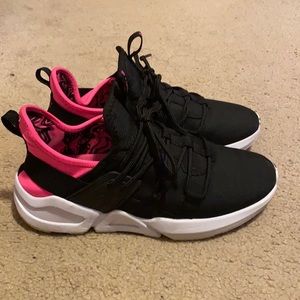 Black,white and pink sneakers!!